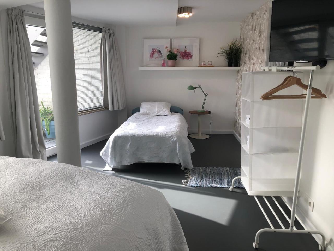 Guesthouse Poppies , Free Parking ออสเทนด์ ภายนอก รูปภาพ